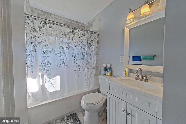 8203 WOODSIDE CT, Parkville, MD 21234