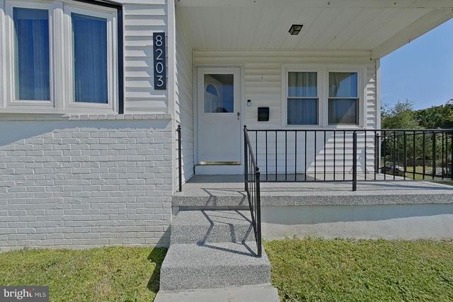 8203 WOODSIDE CT, Parkville, MD 21234
