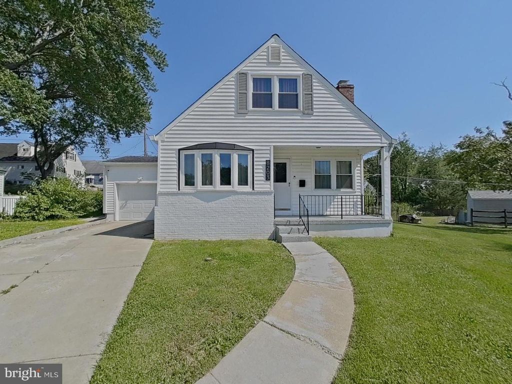 8203 WOODSIDE CT, Parkville, MD 21234