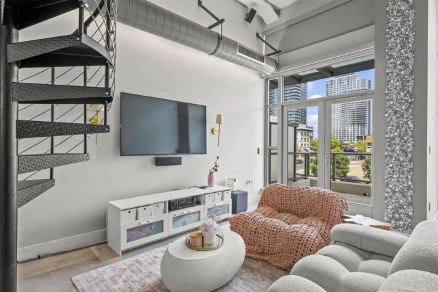 575 6th Avenue 216, San Diego, CA 92101