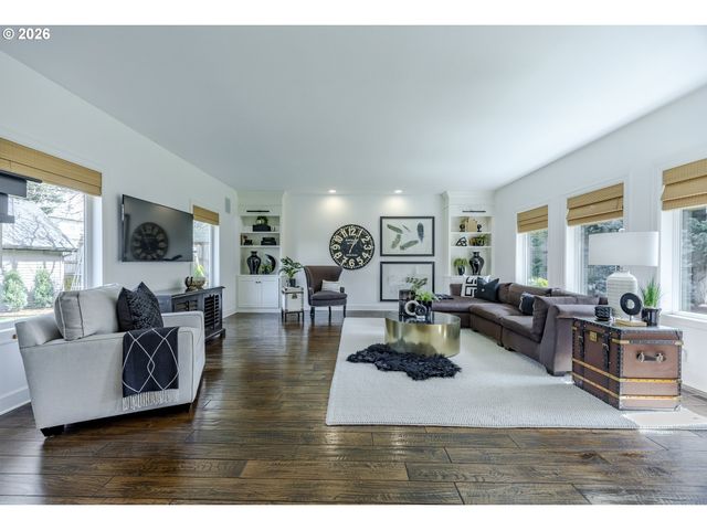 2332 DEVON Ave, Eugene, OR 97408