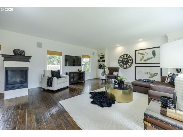 2332 DEVON Ave, Eugene, OR 97408