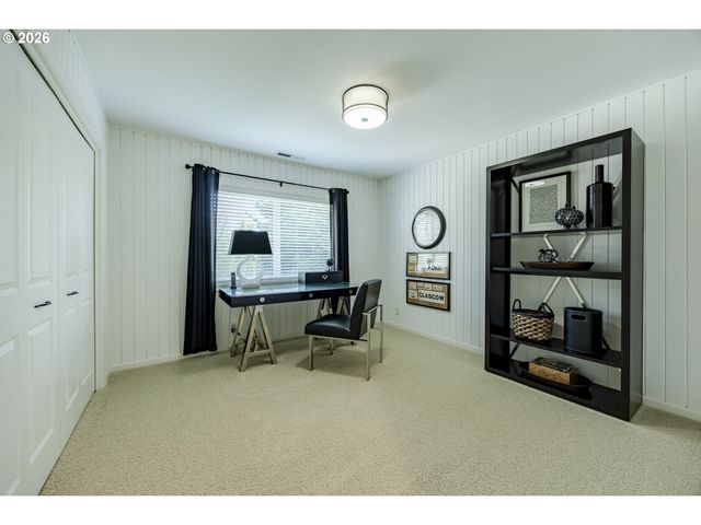 2332 DEVON Ave, Eugene, OR 97408