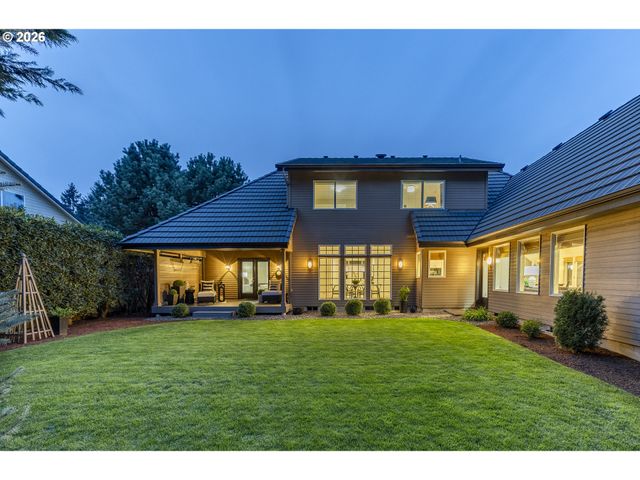 2332 DEVON Ave, Eugene, OR 97408
