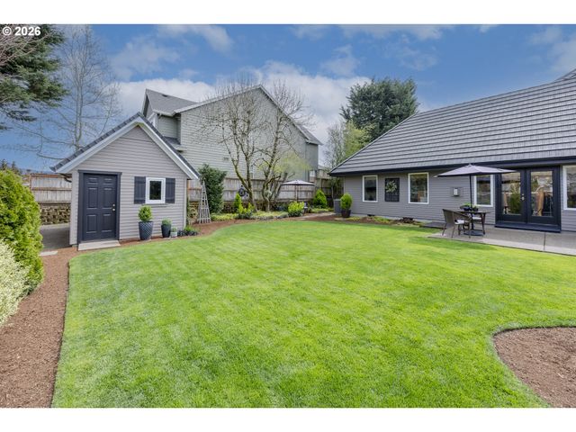 2332 DEVON Ave, Eugene, OR 97408