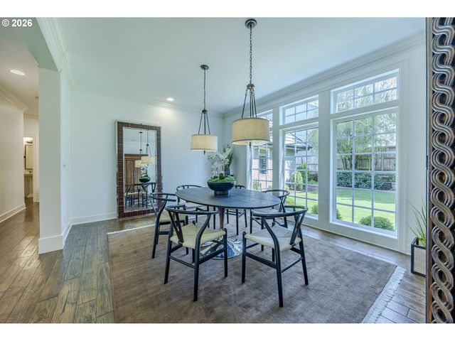 2332 DEVON Ave, Eugene, OR 97408