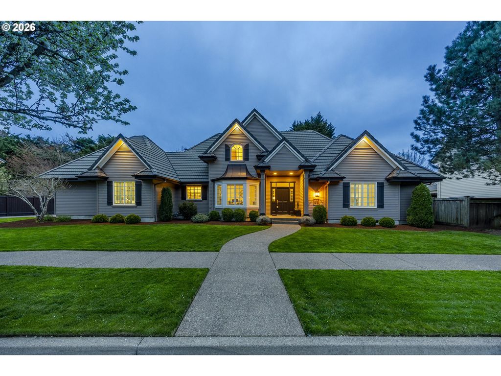 2332 DEVON Ave, Eugene, OR 97408