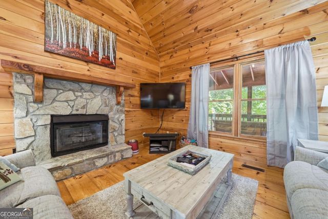 105 Blackberry Falls Court, Ellijay, GA 30536
