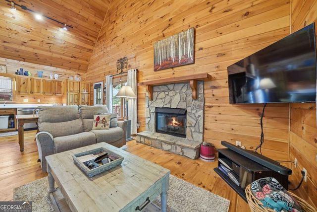 105 Blackberry Falls Court, Ellijay, GA 30536