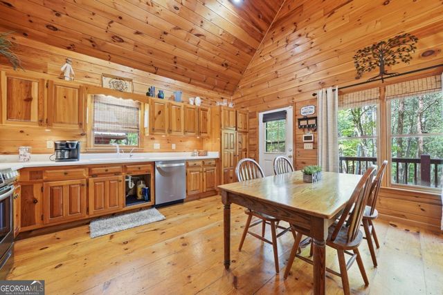 105 Blackberry Falls Court, Ellijay, GA 30536