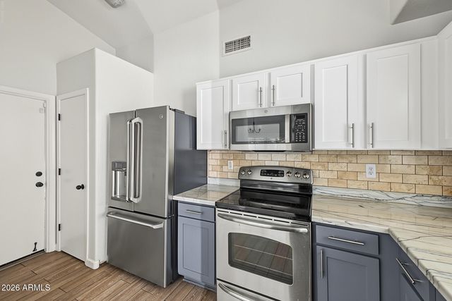 6432 W Crown King Road, Phoenix, AZ 85043