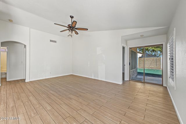 6432 W Crown King Road, Phoenix, AZ 85043