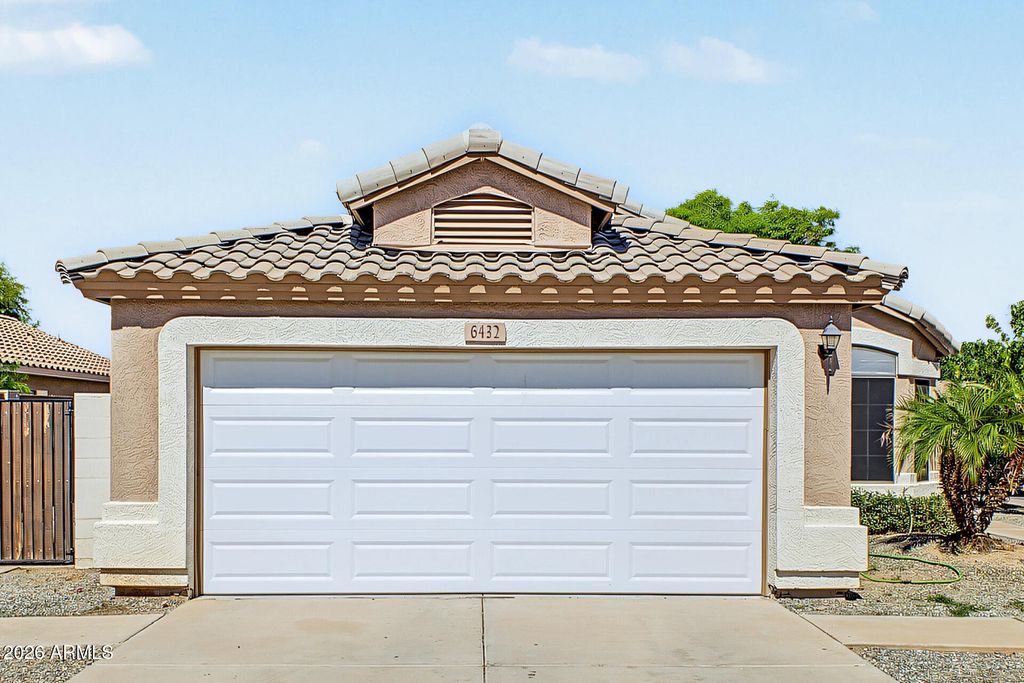 6432 W Crown King Road, Phoenix, AZ 85043 — photo 2