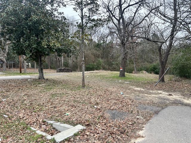 913 W Cayuga Drive, Athens, TX 75751