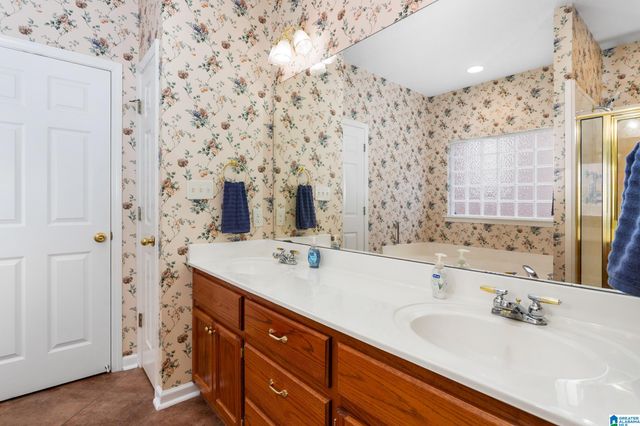 5441 J R DRIVE, Birmingham, AL 35235