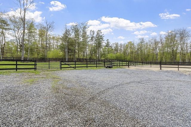 40 Princeton Road, Rutland, MA 01543