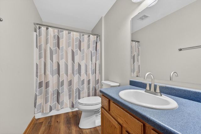 1631 Rolling Green DRIVE, Mount Pleasant, WI 53406