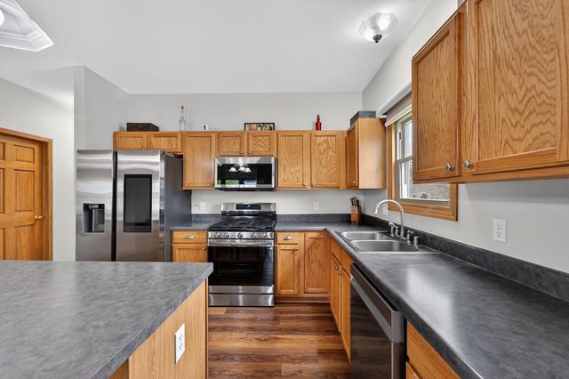 1631 Rolling Green DRIVE, Mount Pleasant, WI 53406