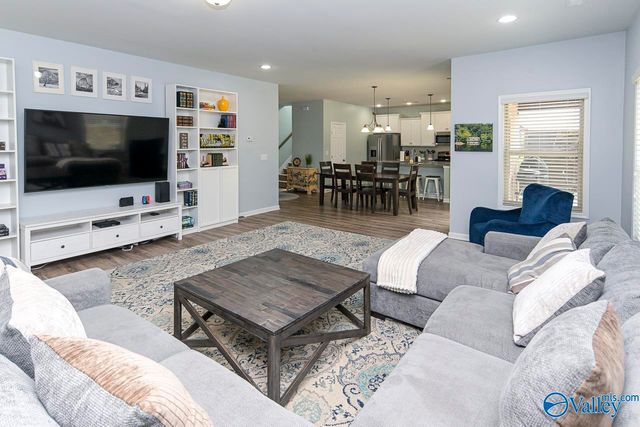 7502 SE Colibri Circle, Owens Cross Roads, AL 35763