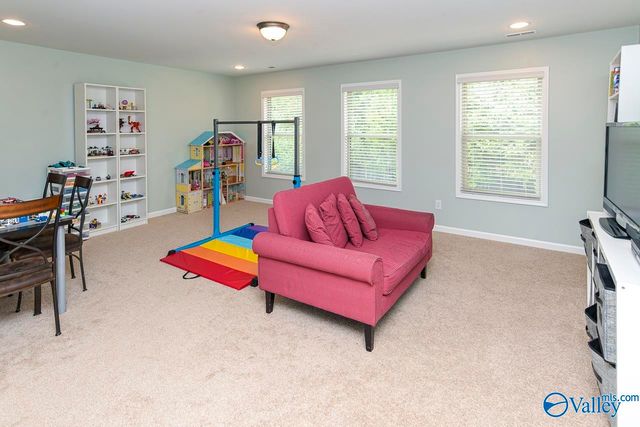 7502 SE Colibri Circle, Owens Cross Roads, AL 35763