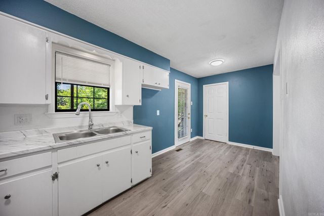 1009 W 52Nd Street, North Little Rock, AR 72118