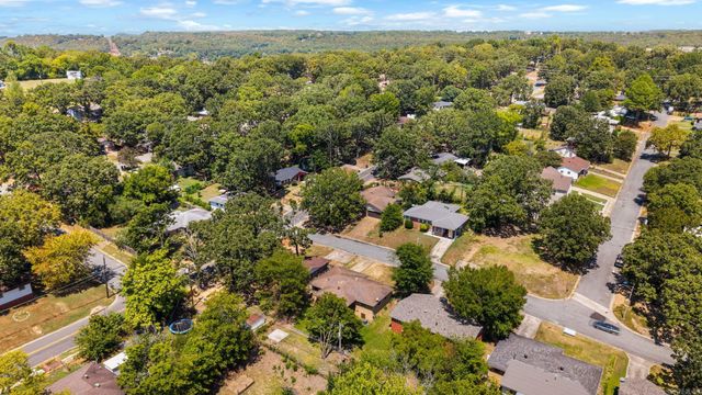 1009 W 52Nd Street, North Little Rock, AR 72118