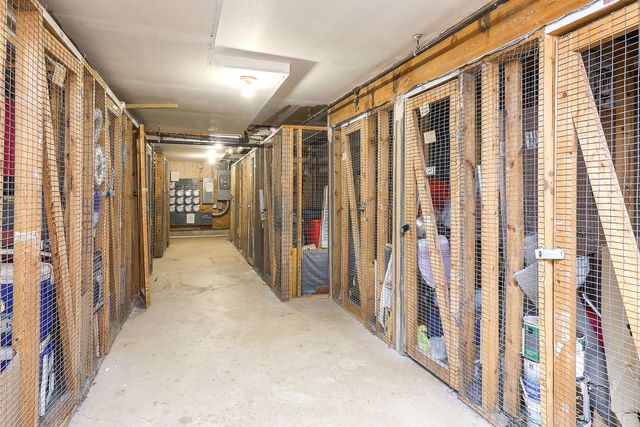 16B Kingery Quarter 208, Willowbrook, IL 60527