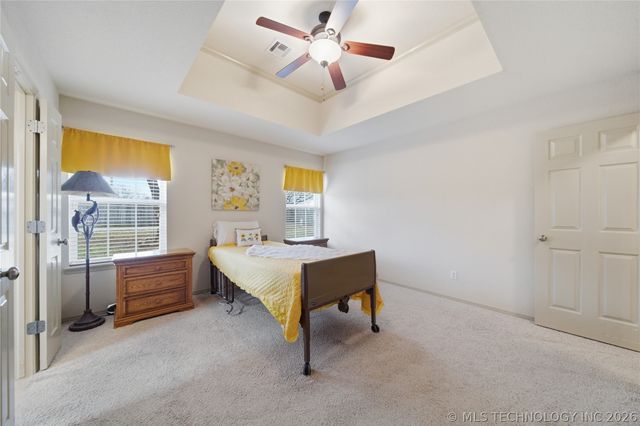 14049 S 300th East Avenue, Coweta, OK 74429