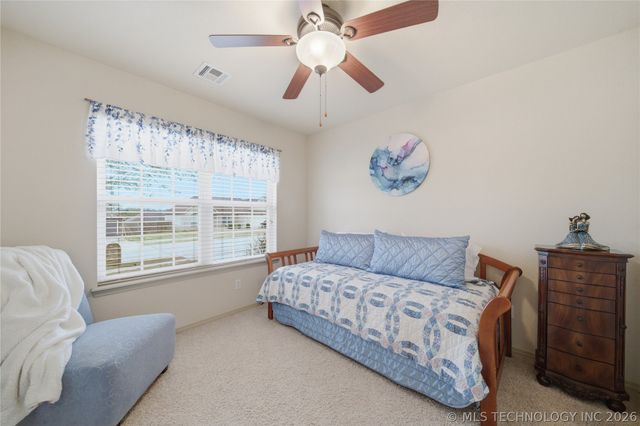 14049 S 300th East Avenue, Coweta, OK 74429