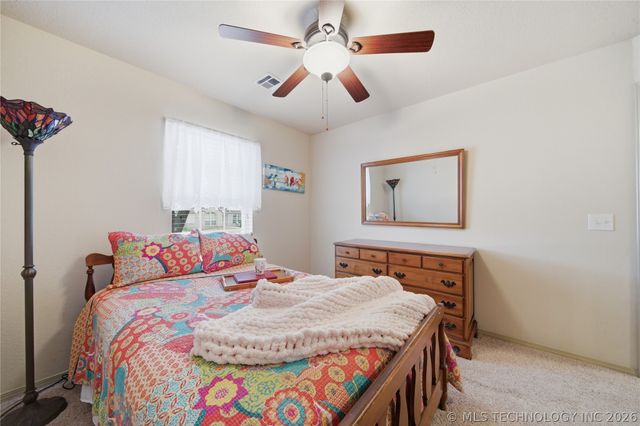 14049 S 300th East Avenue, Coweta, OK 74429