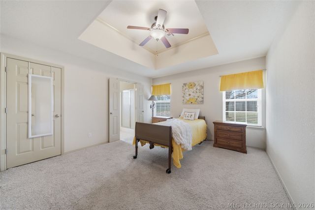 14049 S 300th East Avenue, Coweta, OK 74429