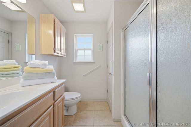 14049 S 300th East Avenue, Coweta, OK 74429