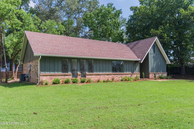 110 Casa Grande Drive, Clinton, MS 39056