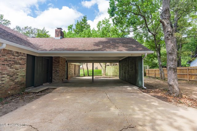 110 Casa Grande Drive, Clinton, MS 39056