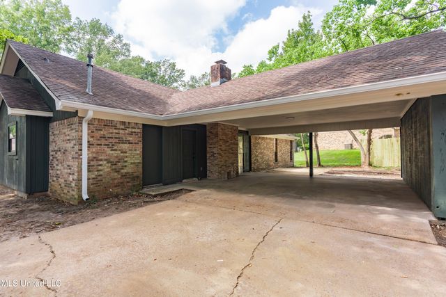 110 Casa Grande Drive, Clinton, MS 39056
