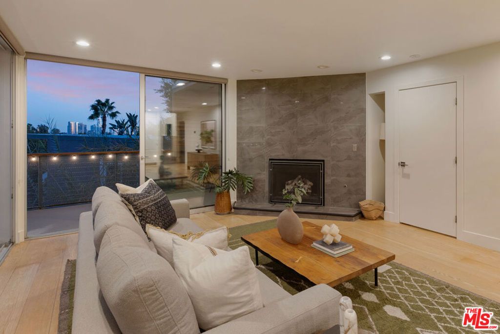 1684 Rotary Drive, Los Angeles, CA 90026 — photo 4