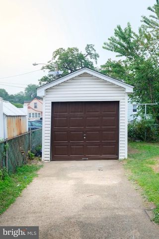 1604 HAMILTON AVE, Hamilton, NJ 08629