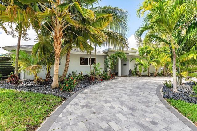2200 SE 9TH Street, Pompano Beach, FL 33062