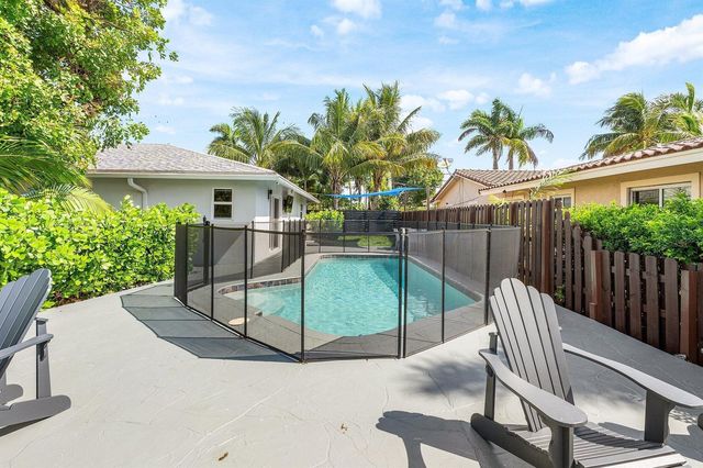 2200 SE 9TH Street, Pompano Beach, FL 33062