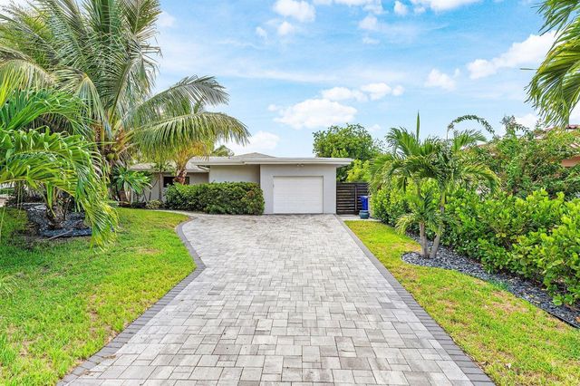 2200 SE 9TH Street, Pompano Beach, FL 33062