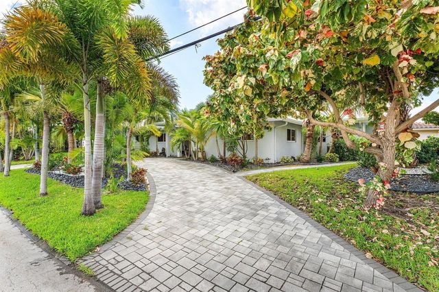 2200 SE 9TH Street, Pompano Beach, FL 33062