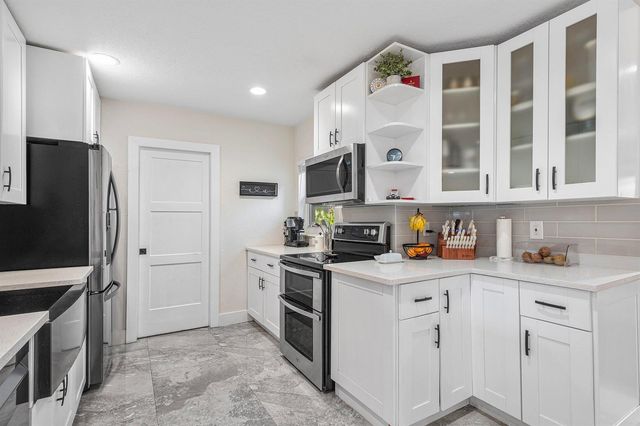 2200 SE 9TH Street, Pompano Beach, FL 33062