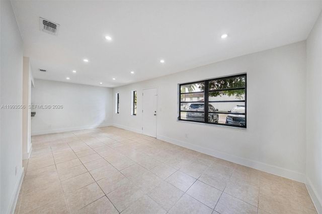 1283 W 42nd St 1, Hialeah, FL 33012