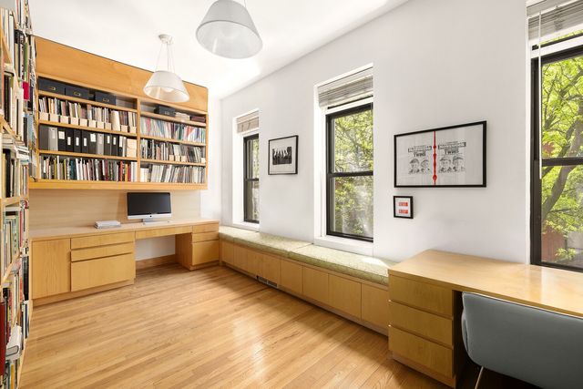 327 E 18TH Street, New York City, NY 10003