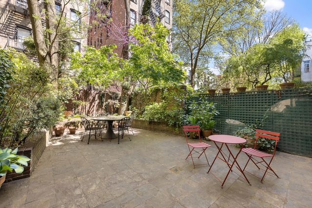 327 E 18TH Street, New York City, NY 10003
