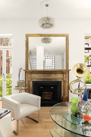 327 E 18TH Street, New York City, NY 10003