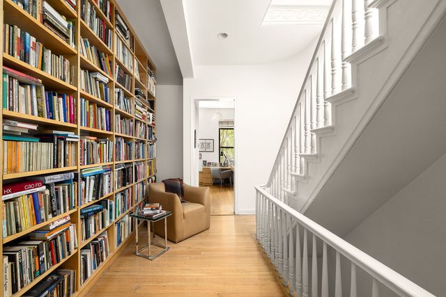 327 E 18TH Street, New York City, NY 10003