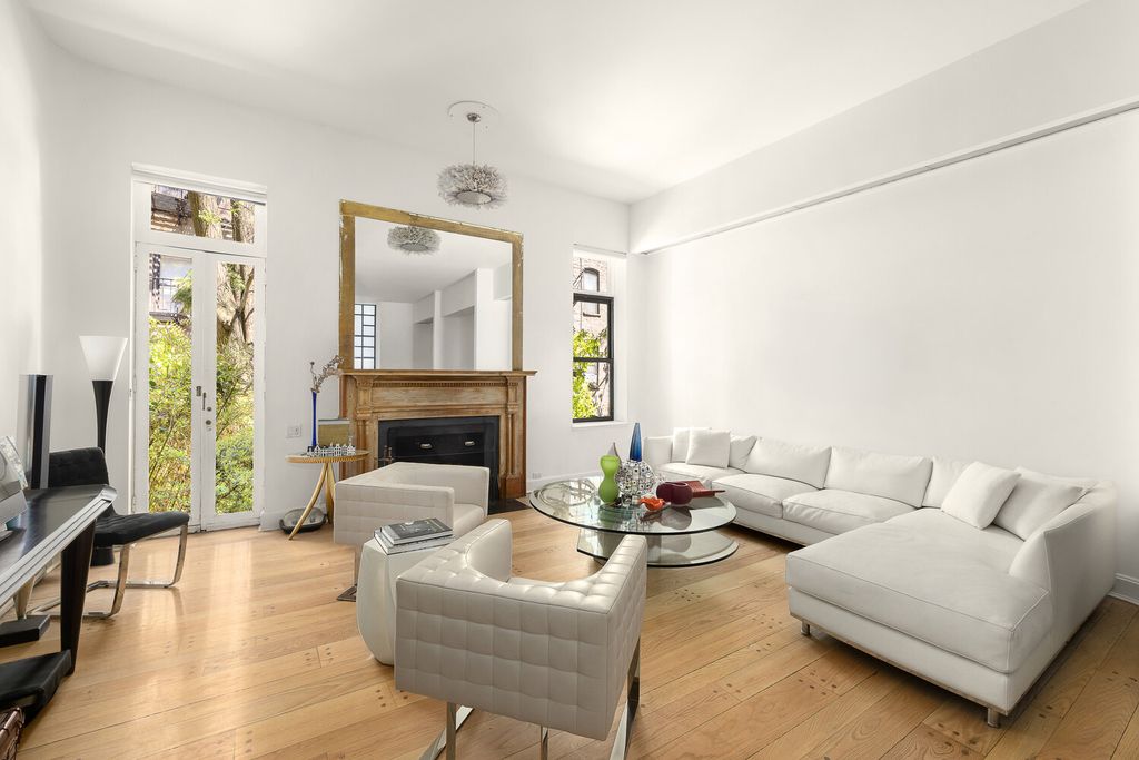 327 E 18TH Street, New York City, NY 10003