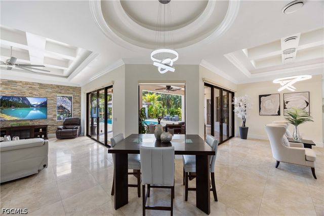 214 9th ST NW, Naples, FL 34120