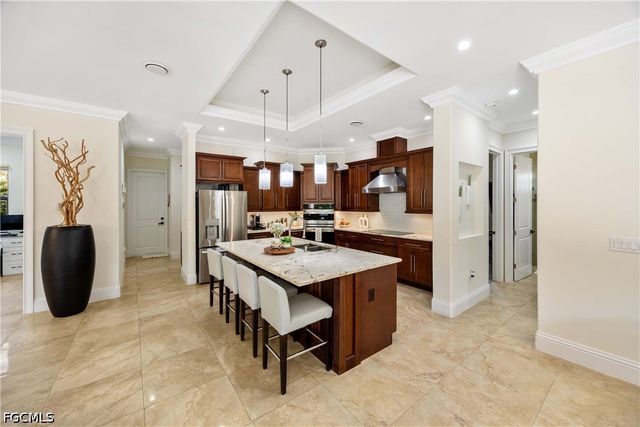 214 9th ST NW, Naples, FL 34120